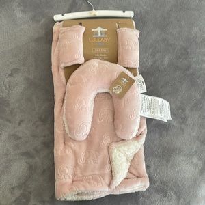 3 piece set blanket, travel pillow, straps